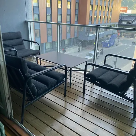 Tromso Central Stay דירה *